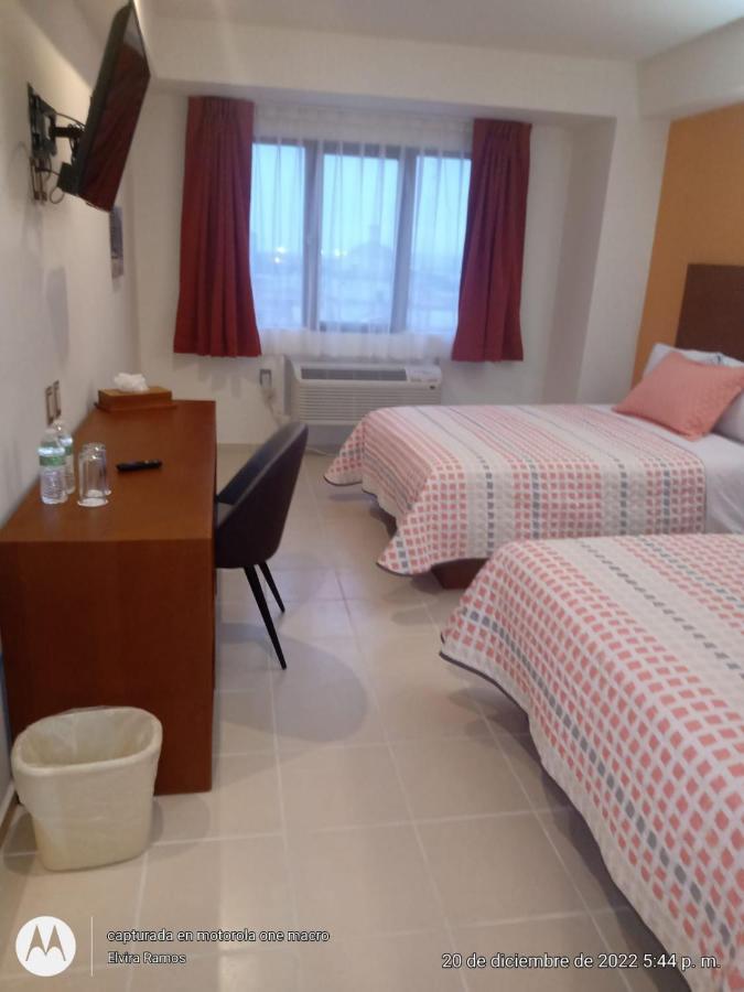 Imperial 4*